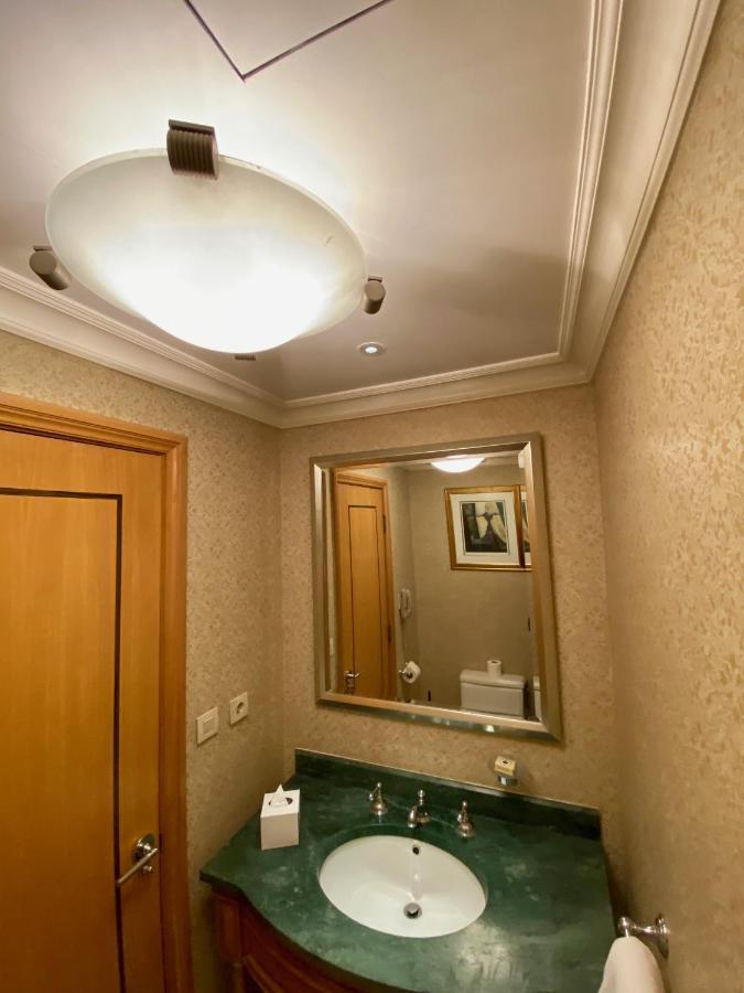Chez Haytham At Four Seasons Nile Plaza Residential Suite ไคโร ภายนอก รูปภาพ