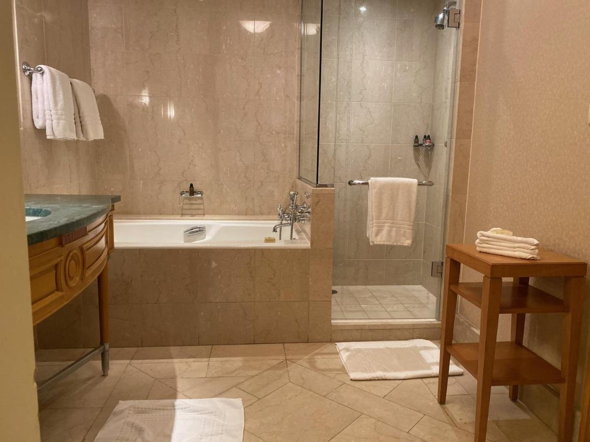 Chez Haytham At Four Seasons Nile Plaza Residential Suite ไคโร ภายนอก รูปภาพ