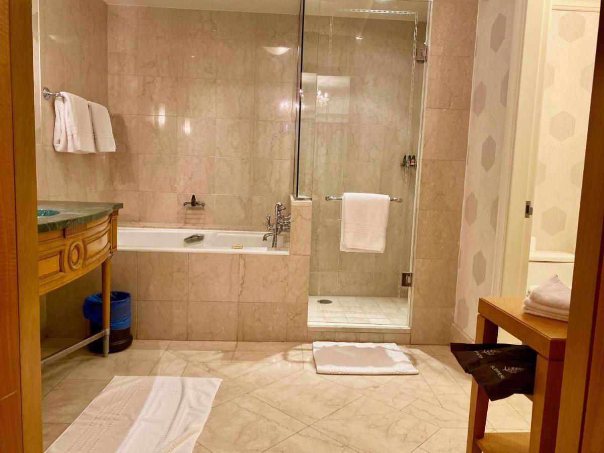 Chez Haytham At Four Seasons Nile Plaza Residential Suite ไคโร ภายนอก รูปภาพ